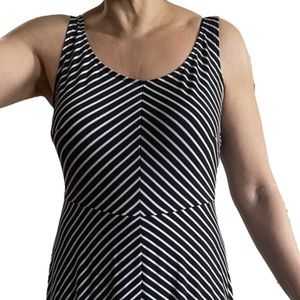 DR Collection Black and White Striped Stretch longer in back Dress Size 6